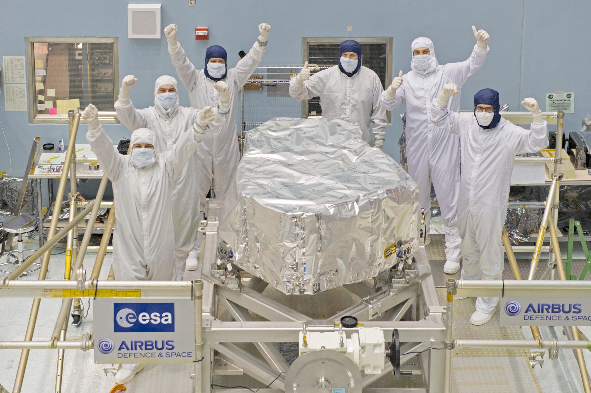 From left to right: Ralf Ehrenwinkler (Airbus DS), Frank Merkle (Airbus DS), Kai Hoffmann (Airbus DS), Robert Eder (Airbus DS), Max Speckmaier (Airbus DS) and Maurice te Plate (ESA)