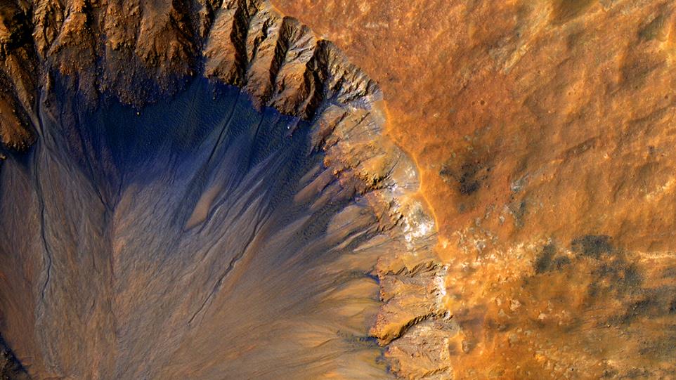 Image showing the top right corner of a Mars crater rim.